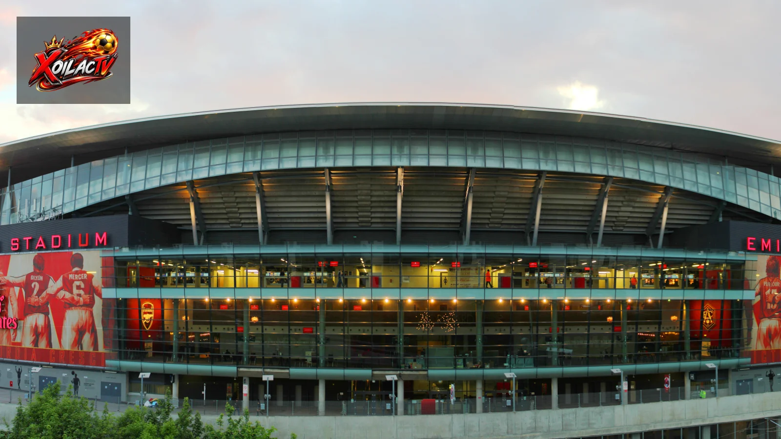 Góc nhìn bên ngoài Emirates Stadium tại London